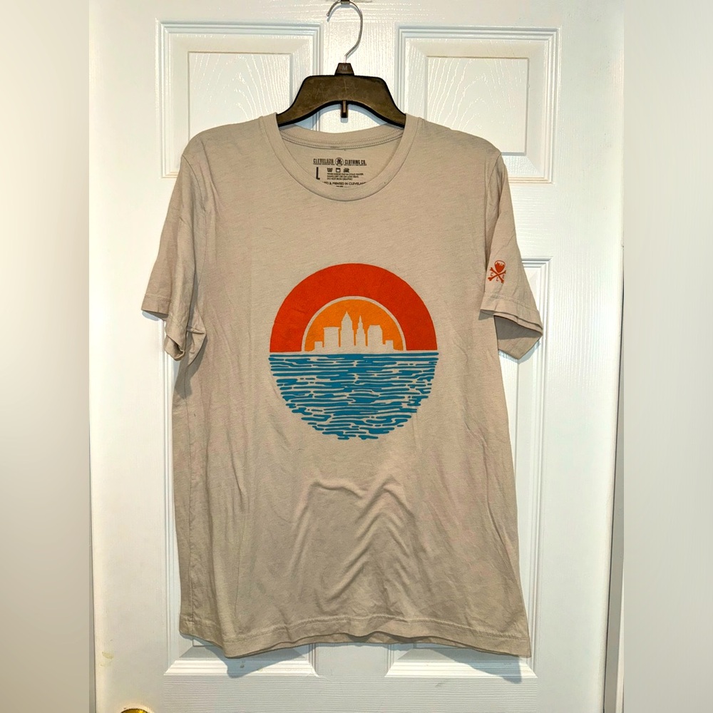 Cleveland Clothing Co. City Scape T-Shirt.  Size L